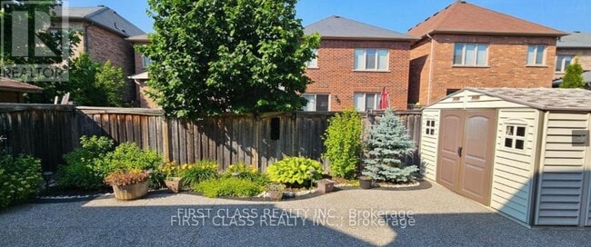 Building Photo - 239 Dalgleish Garden