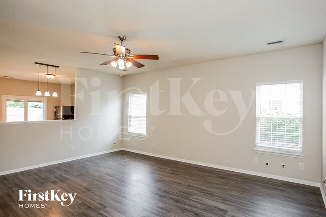 Foto del edificio - 15541 Outside Trail