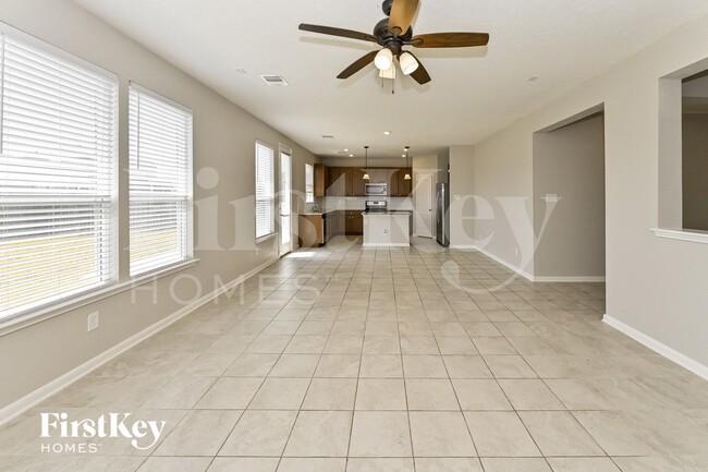 Building Photo - 5139 Castle Discordia St