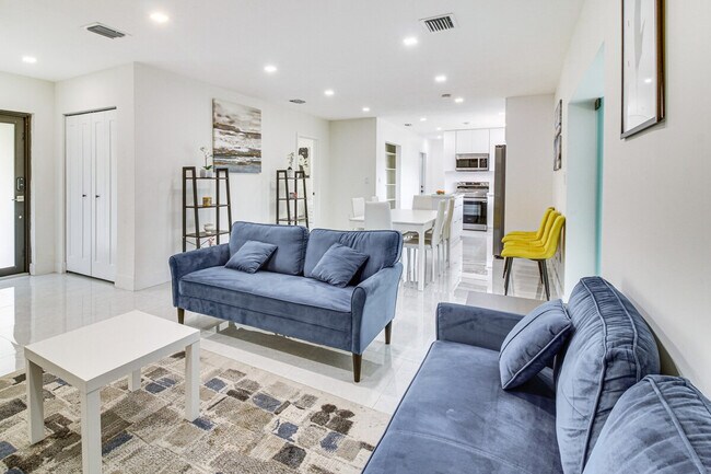 Foto del edificio - 6124 SW 64th Terrace