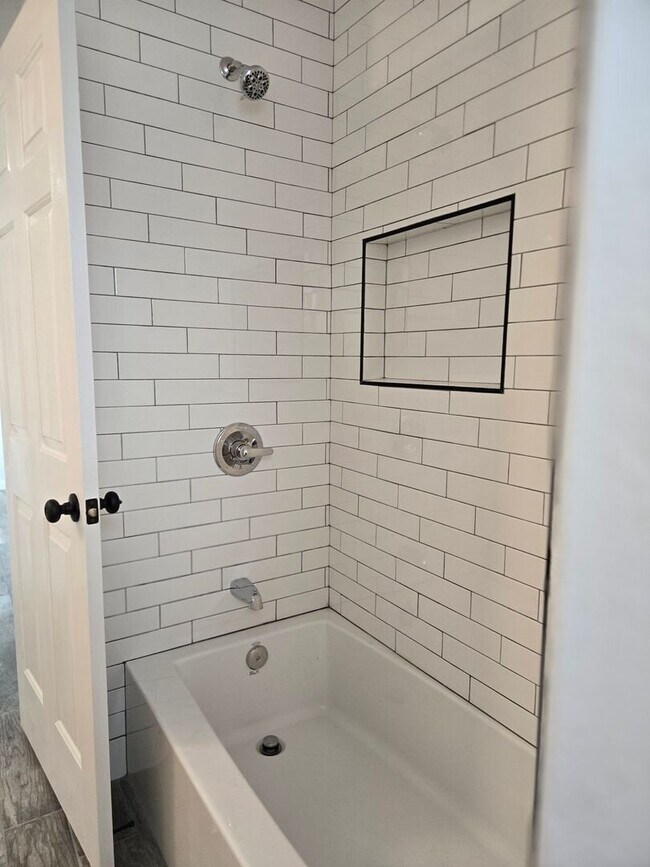 Foto del edificio - 3Br 2 Ba ready Now