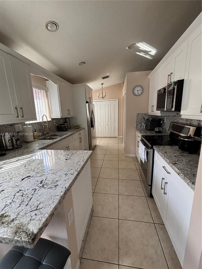 Foto del edificio - 16274 SW 71st Terrace