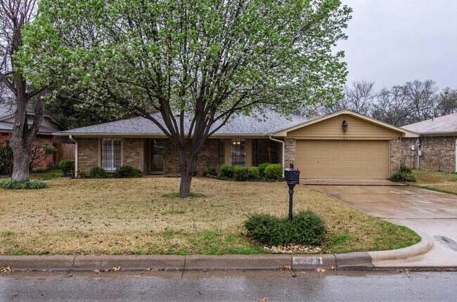 Building Photo - 1743 Cimarron Trail