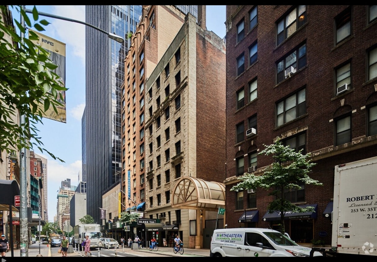 Foto del edificio - 140 W 55th St