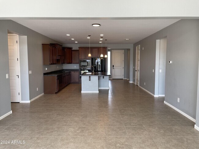 Foto del edificio - 9037 W Orchid Ln