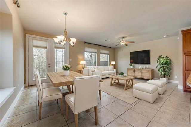 Foto del edificio - 911 Brook Forest Ln