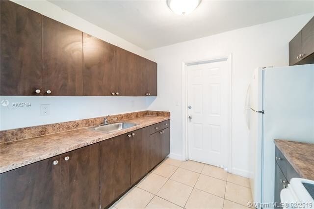 Foto del edificio - 1860 SW 68th Ave