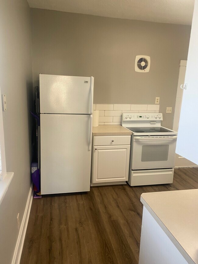 Foto del edificio - 7761 State St