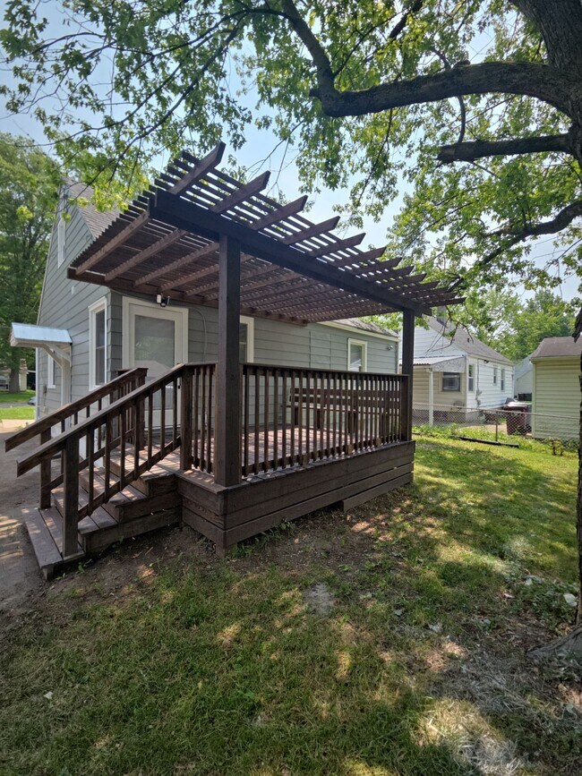Foto del edificio - 509 N Rosedale Ave