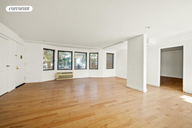 Building Photo - 138 Seeley St