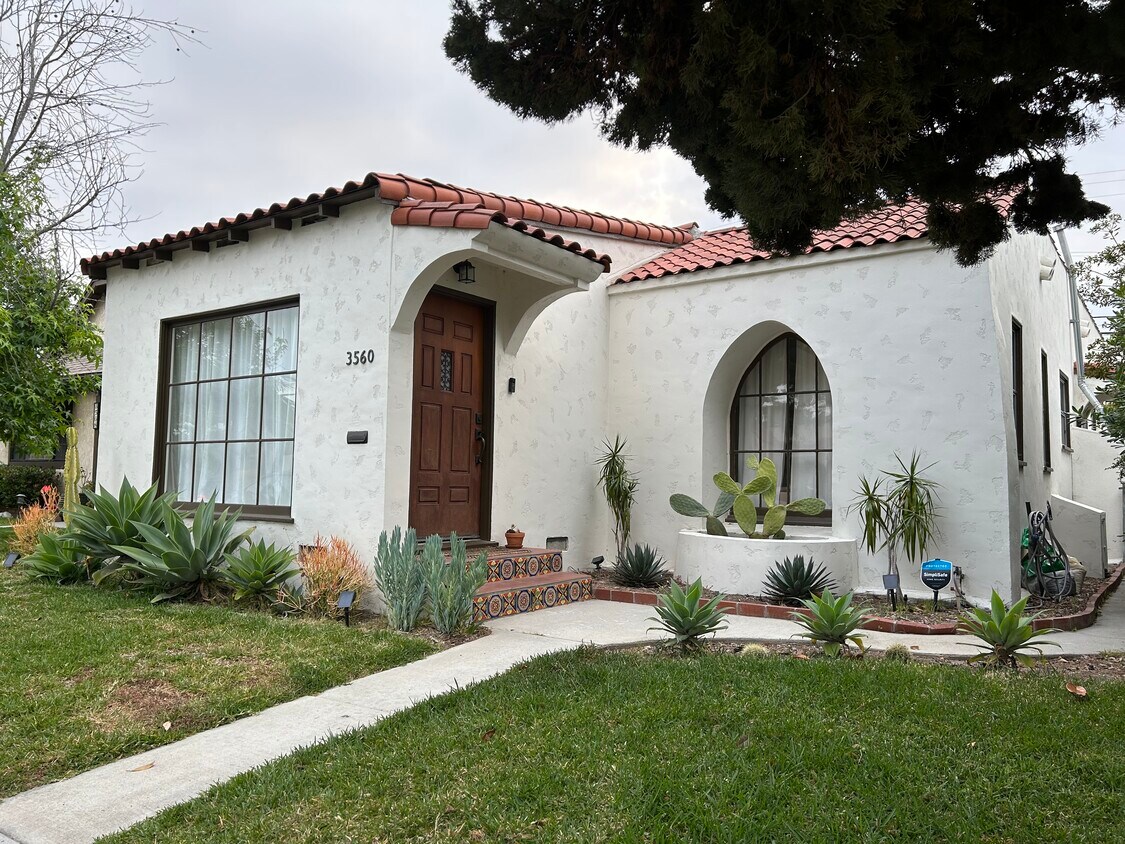 3560 Myrtle Ave, Long Beach, CA 90807 House for Rent in Long Beach