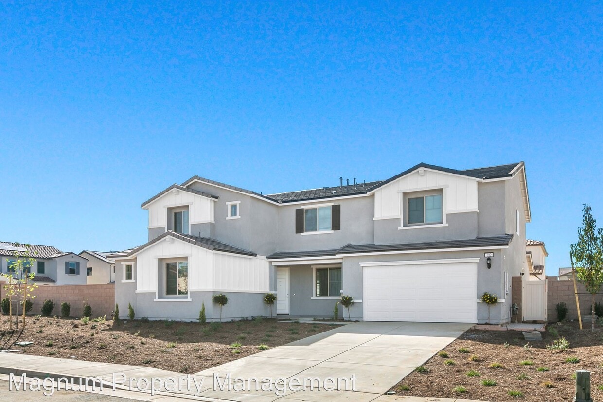 Primary Photo - 7 br, 4.5 bath House - 32929 Hutton Way