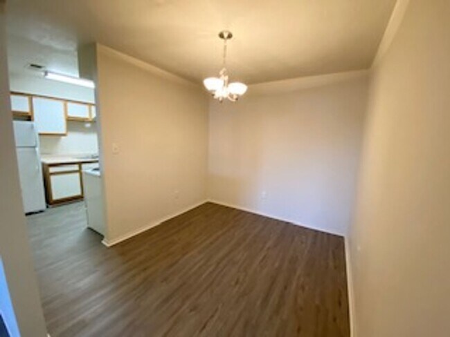 Building Photo - College Station -  1/1 New unit in The Hav...