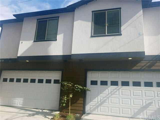 Primary Photo - 325 Daisy Ave