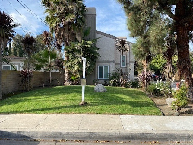 Primary Photo - 2645 Santa Ana Ave