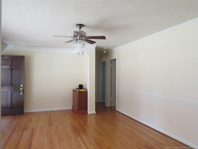 Building Photo - 107 S Virginia Ave