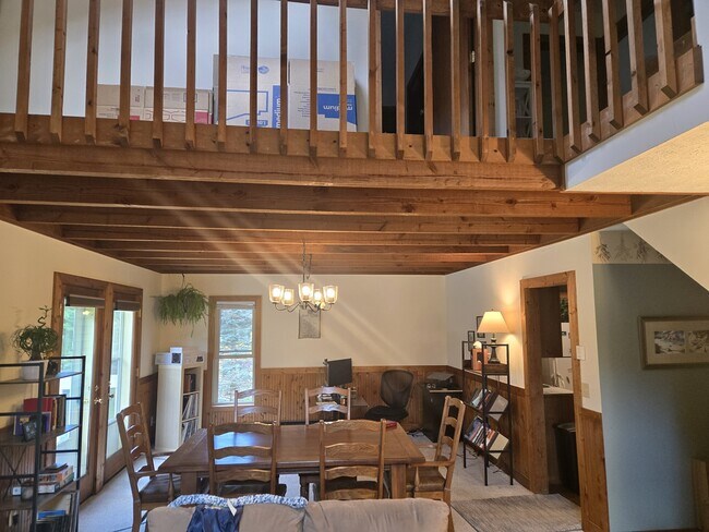 Foto del edificio - 288 Deerfield Estates Rd