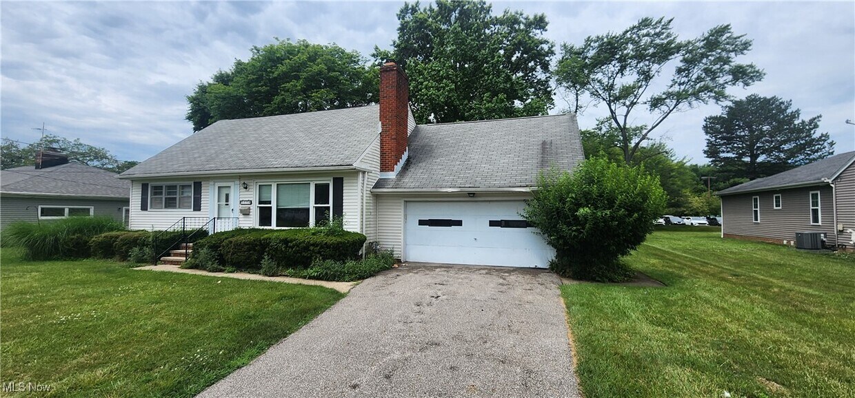 Foto principal - 2194 Hawkins Rd