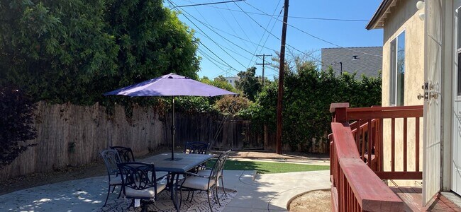 Building Photo - 5BR/2BA with Private Yard!