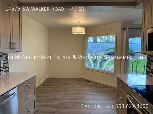 Foto del edificio - Beautifully Remodeled Condo Across from Nike!