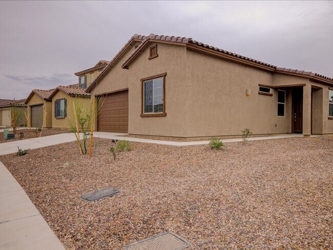 Foto del edificio - 3 Bedroom, 2 Bathroom with flex/office room!!