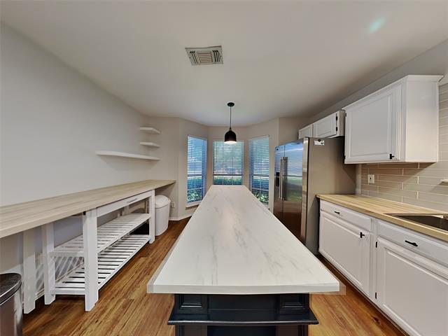 Foto del edificio - 3705 Fleetwood Dr
