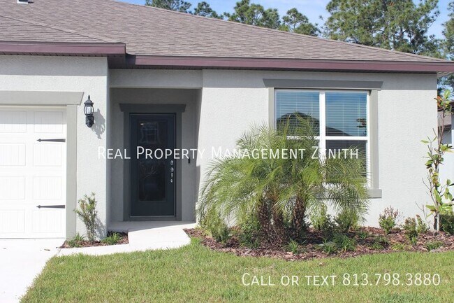 Foto del edificio - BRAND-NEW Spacious 4-Bedroom Home overlook...