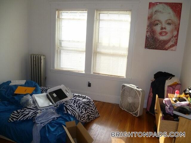 Building Photo - 9 Radnor Rd