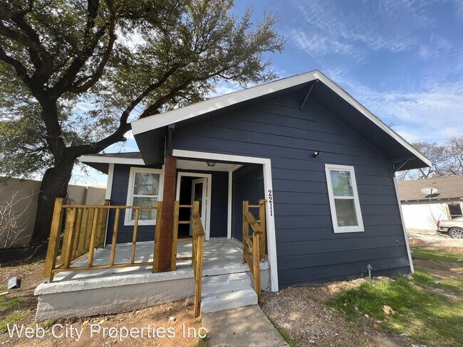 Foto del edificio - 3 br, 1 bath House - 2211 Hooper St.