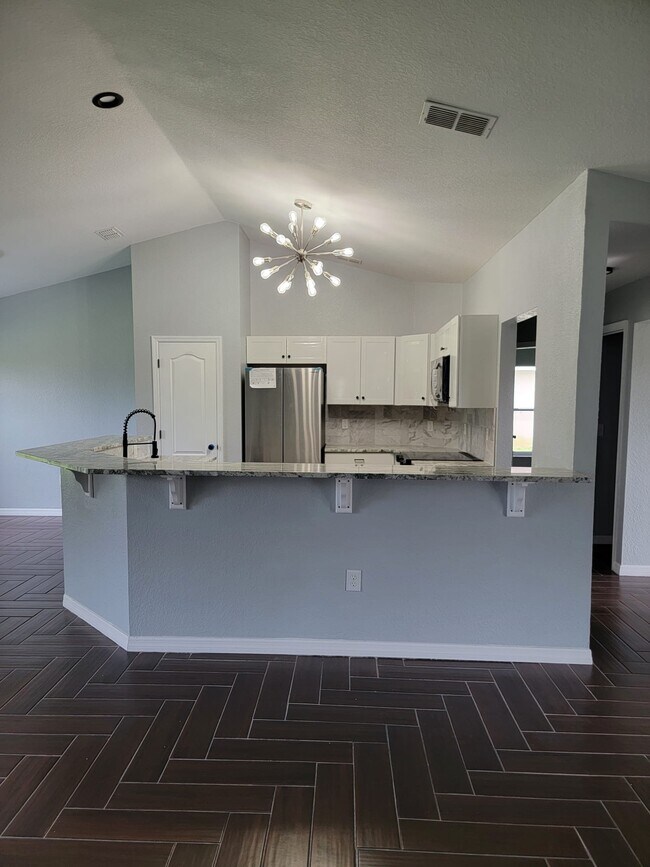 Building Photo - 7704 Canterbury Cir