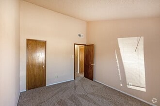 Building Photo - 712 Stafford Ct