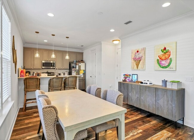 Building Photo - 175 Christian Dr