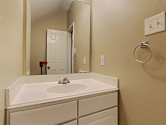 Foto del edificio - 2311 Stiller Ridge Way
