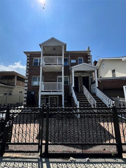 Foto principal - 25-10 94th St