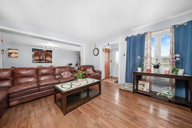 Foto del edificio - 7011 40th Pl