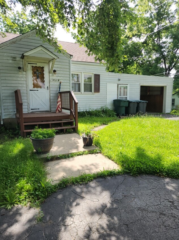 Primary Photo - 3718 N Miami Ave
