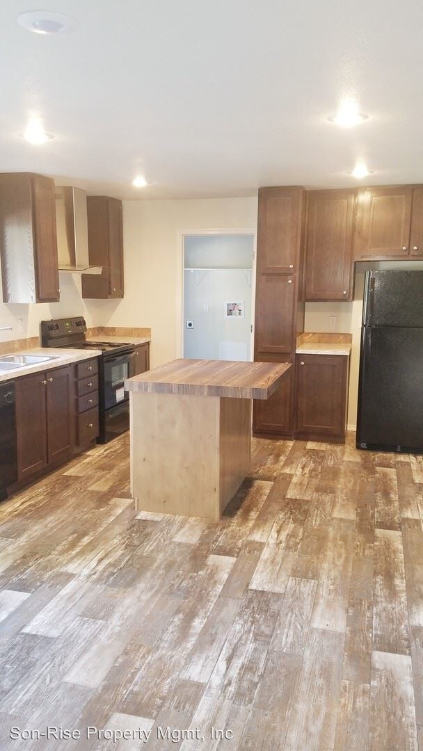 Foto del edificio - 3 br, 2 bath House - 184 Jerome St