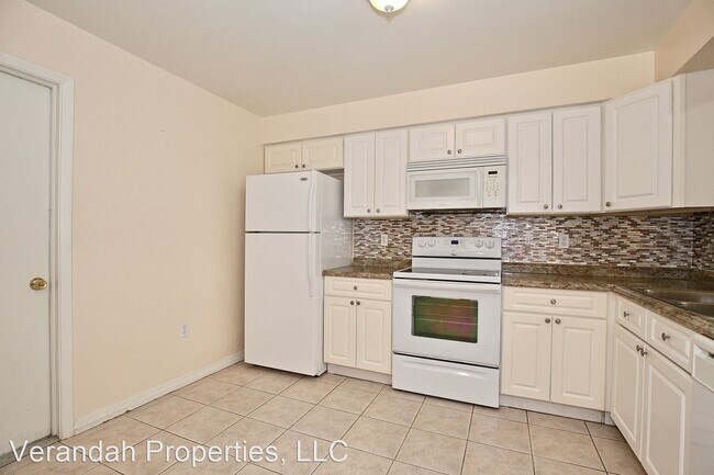 Building Photo - 2 br, 2 bath House - 7628 University Garde...