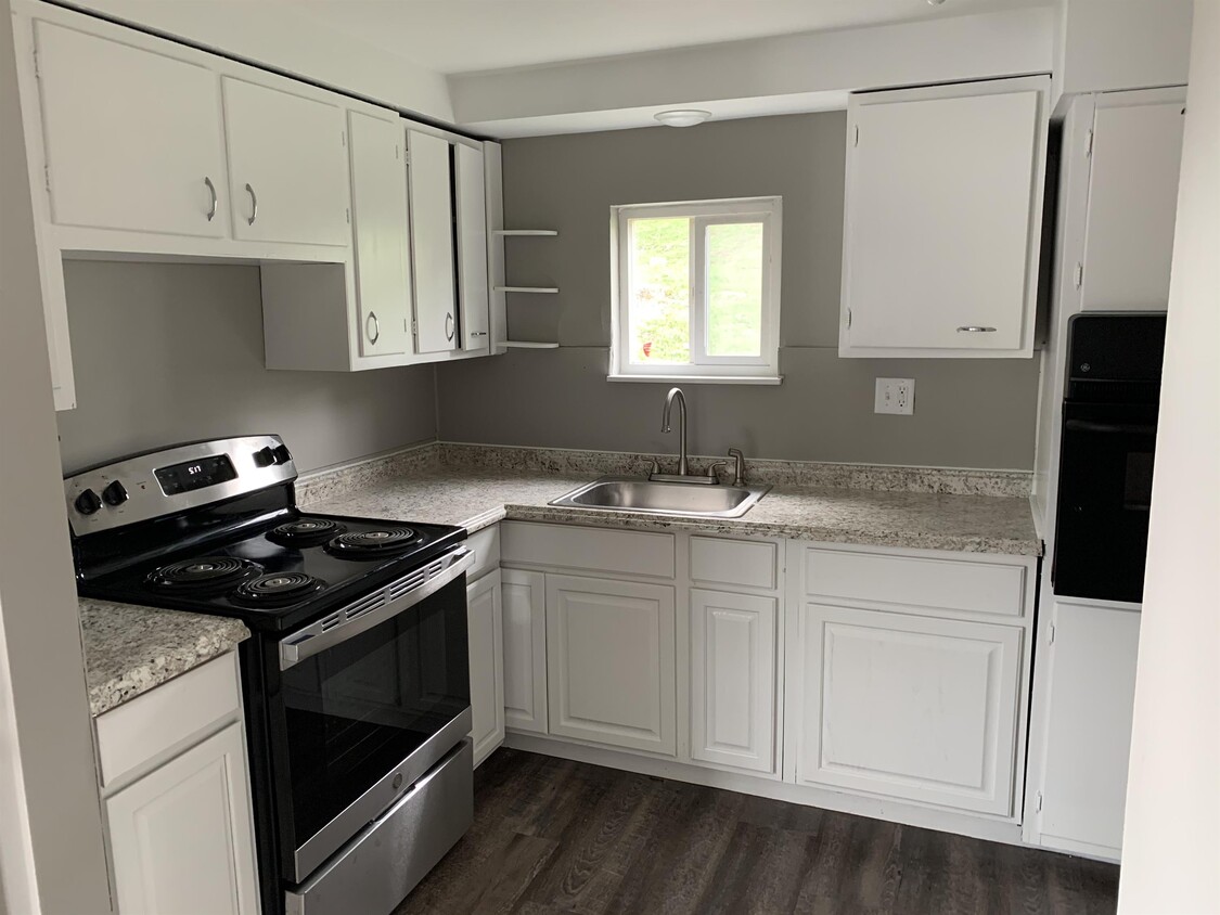 Foto principal - 555 New Alexandria Rd