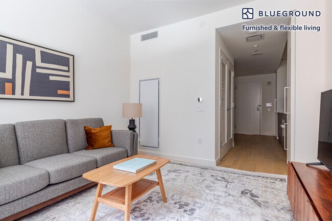 Building Photo - 244 W 29th St