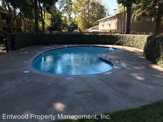 Building Photo - 3 br, 2 bath Room For Rent - 1114 Nord Ave #2