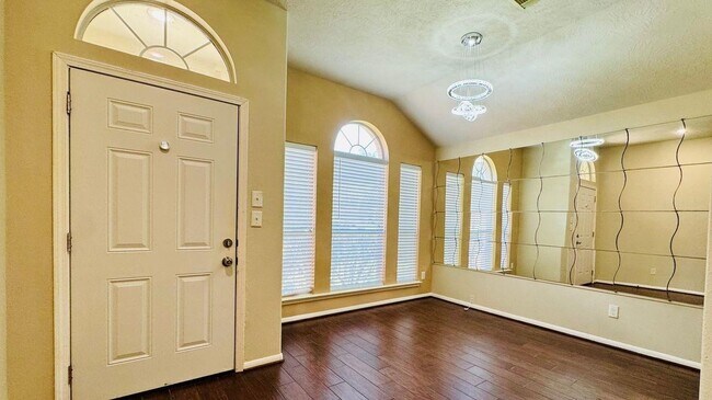 Foto del edificio - 3838 St Simon Manor Dr