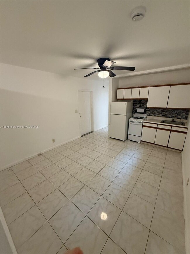 Foto del edificio - 315 NW 32nd St