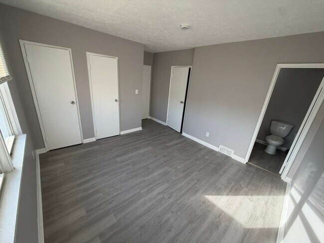 Foto del edificio - 1500 Luxor Rd