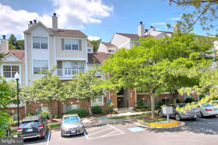 46895 Eaton Terrace Unit 101, Sterling, VA 20164 Condo for Rent in