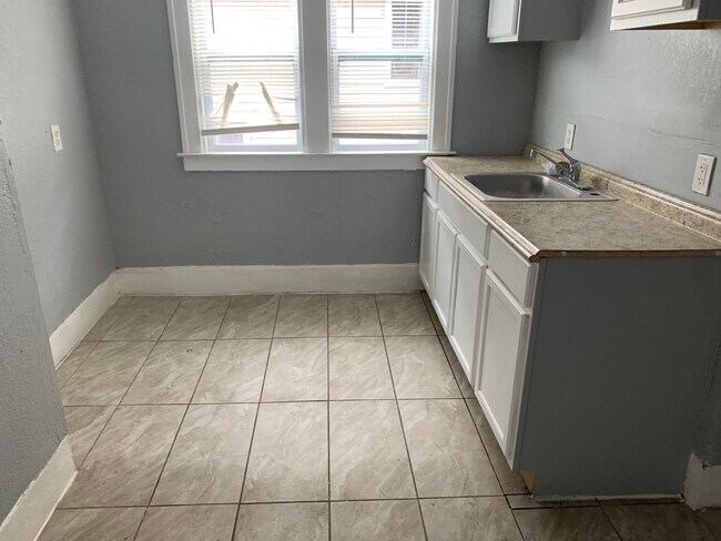 Foto del edificio - 6334 Tuxedo St