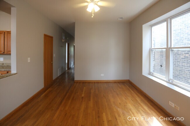 Building Photo - 1052 N Oakley Blvd
