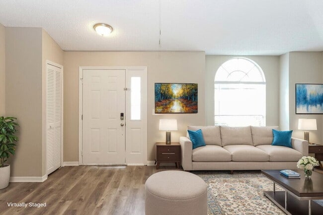 Building Photo - 1917 Excalibur Dr