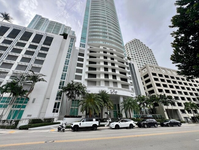Foto del edificio - 950 Brickell Bay Dr