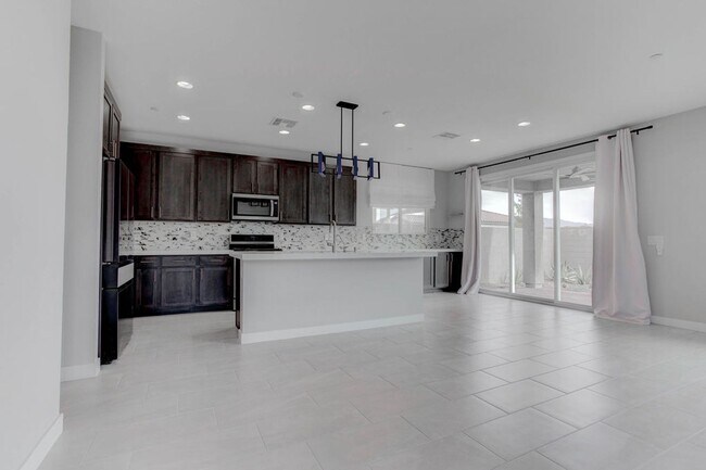 Building Photo - Stylish 3-Bed Home with Loft & EV Charger in Skye Canyon